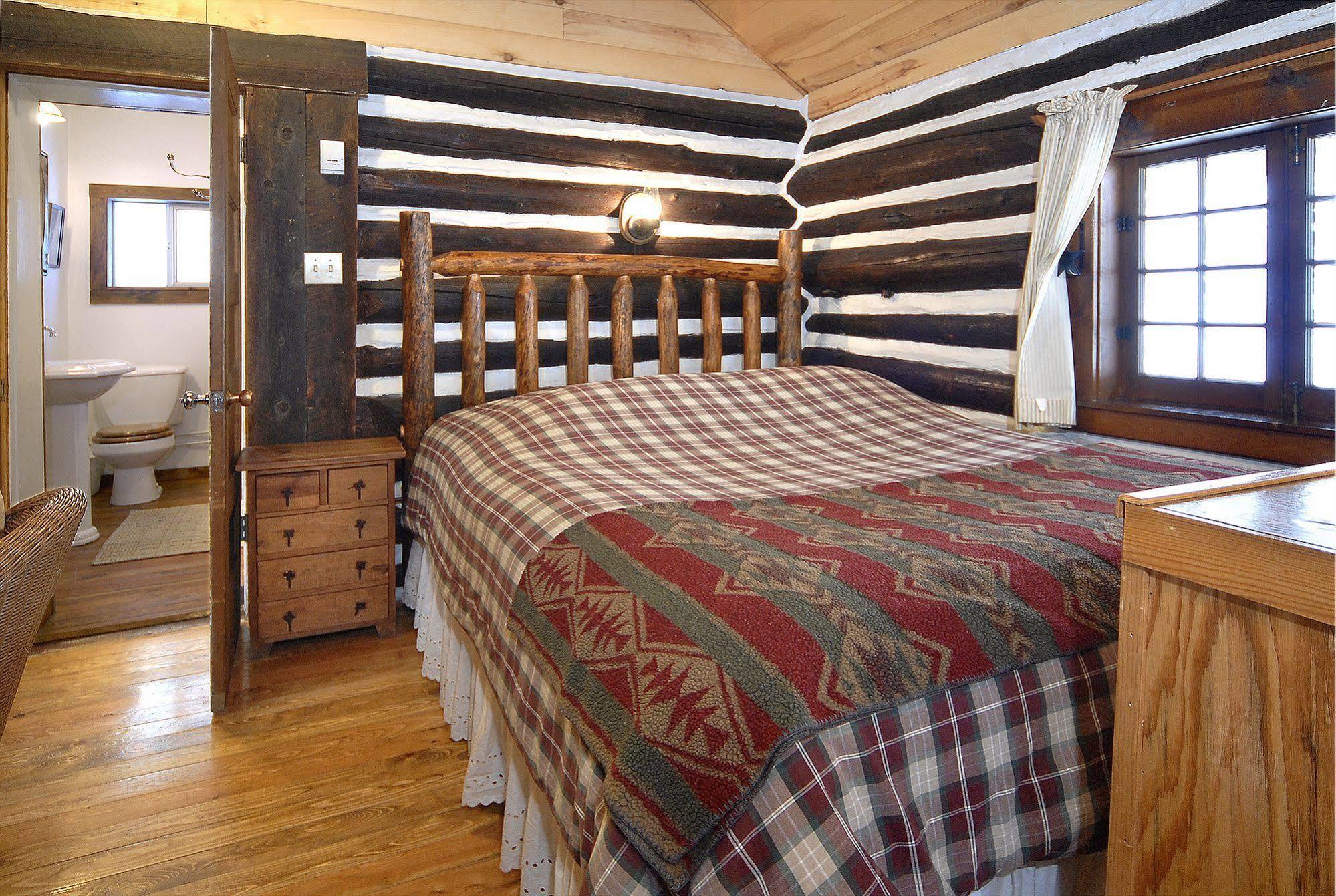 Pioneer Guest Cabins Crested Butte Exterior photo